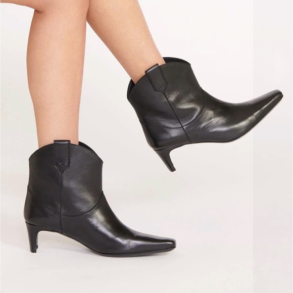NWT STAUD Western Wally Leather Ankle Boot in Black size 6 - Picture 1 of 16
